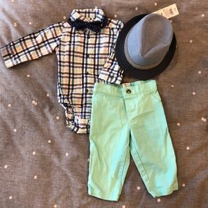 Adorable baby boy spring outfit - Carter’s - EUC